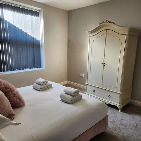 22pwt01 2 Bed Ground Floor 아파트