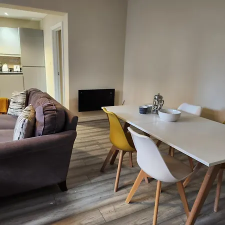 22pwt01 2 Bed Ground Floor * 스카버러